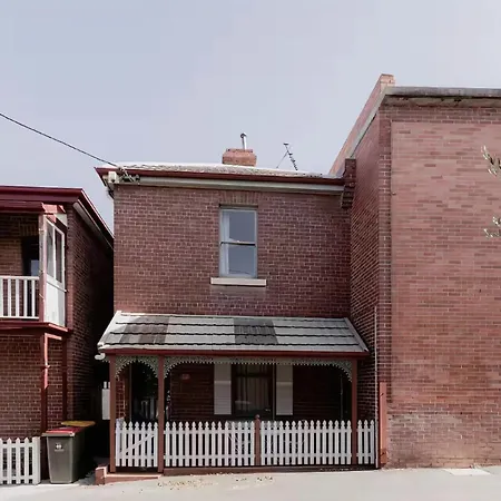 'Hjemme' In The Heart Of Hobart Villa Exterior photo